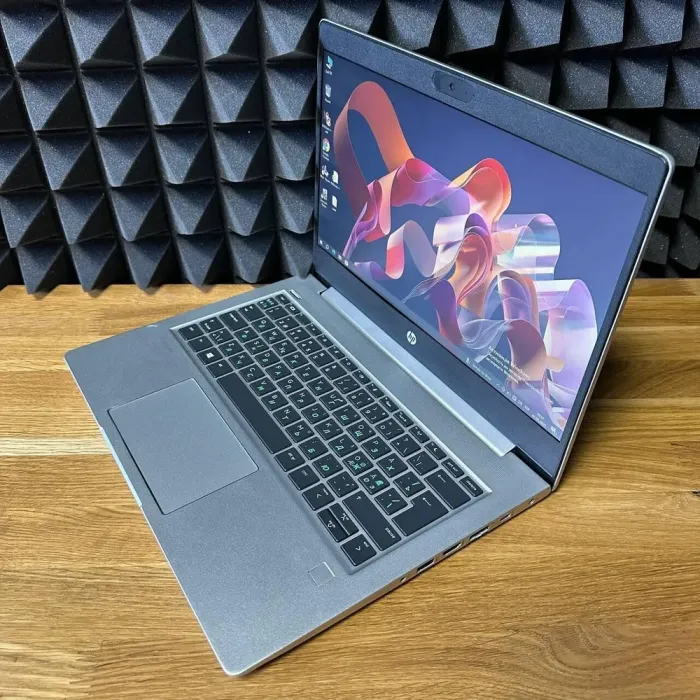 Ультрабук HP ProBook 430 G7 / 13.3" (1366x768) TN / Intel Core i3-10110U (2 (4) ядра по 2.1 - 4.1 GHz) / 16 GB DDR4 / 256 GB SSD / Intel UHD Graphics / WebCam б/в - зображення 4