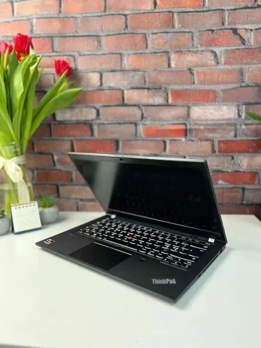 Ультрабук Lenovo ThinkPad T14 Gen 1 / 14" (1920x1080) IPS / AMD Ryzen 5 PRO 4650U (6 (12) ядер по 2.1 - 4.0 GHz) / 16 GB DDR4 / 256 GB SSD M.2 / AMD Radeon RX Vega 6 Graphics / WebCam б/в - зображення 8