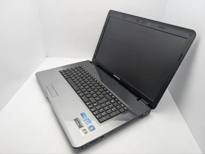 Ноутбук Medion Akoya P7624 / 17.3" (1600x900) TN / Intel Core i5-2450M (2 (4) ядра по 2.5 - 3.1 GHz) / 6 GB DDR3 / 320 GB HDD / nVidia GeForce GT 630M, 1 GB GDDR3, 128-bit / WebCam / АКБ не тримає б/в - зображення 7