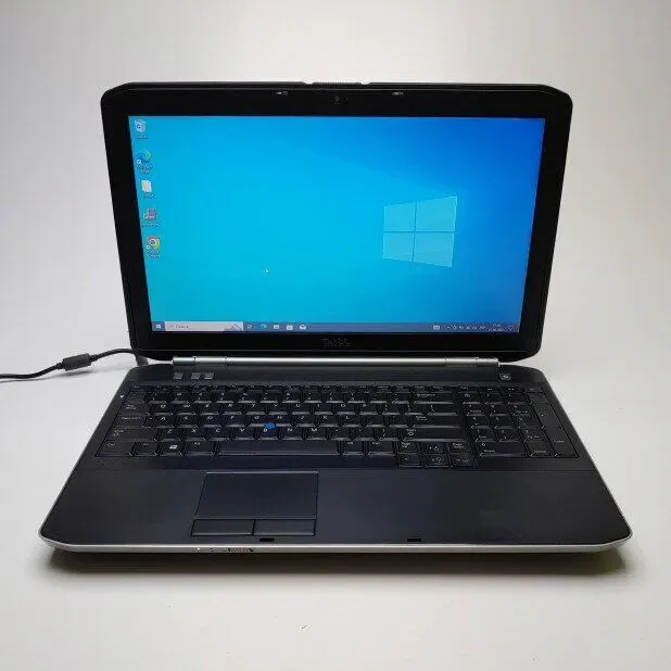 Ноутбук Б-клас Dell Latitude E5520 / 15.6" (1366x768) TN / Intel Core i5-2410M (2 (4) ядра по 2.3 - 2.9 GHz) / 8 GB DDR3 / 512 GB SSD / Intel HD Graphics 3000 / WebCam / DVD-ROM / Win 10 Pro б/в - зображення 2