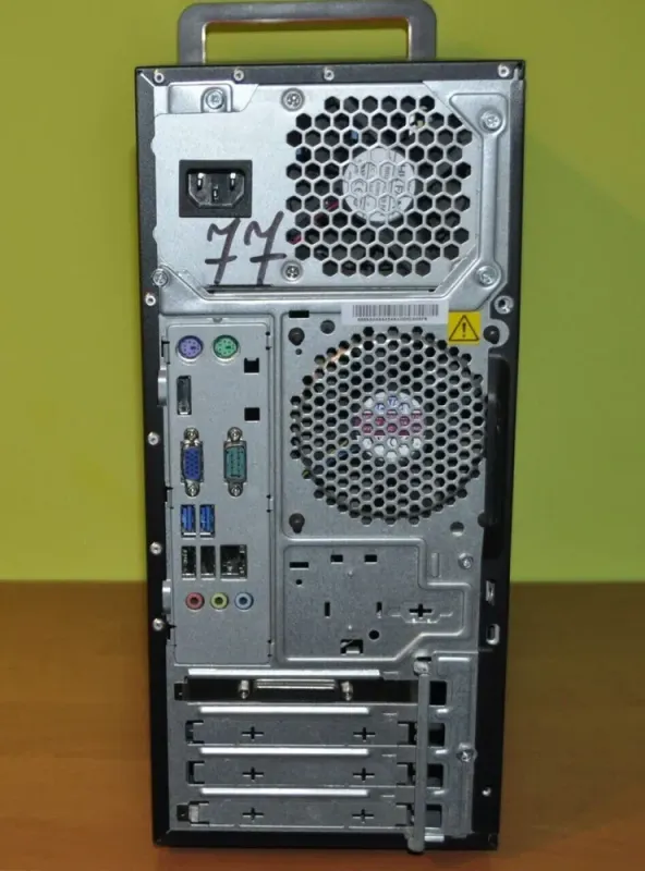 Комп'ютер Lenovo ThinkCentre M700 Tower / Intel Core i3-6100 (2 (4) ядра по 3.7 ГГц) / 16 ГБ DDR4 / 240 ГБ SSD / Intel HD Graphics 530 / DVD-ROM / Windows 11 Pro б/в - зображення 8