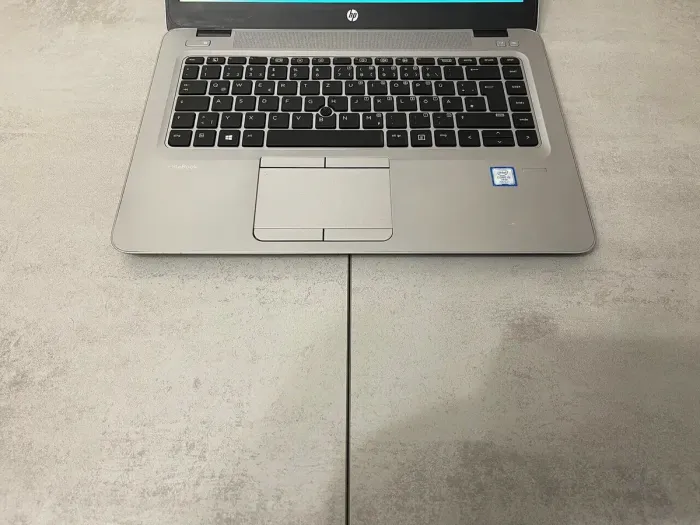 Ультрабук HP EliteBook 840 G4 / 14" (1920x1080) TN / Intel Core i5-7300U (2 (4) ядра по 2.6 - 3.5 GHz) / 8 GB DDR4 / 128 GB SSD M.2 / Intel HD Graphics 620 / WebCam / DisplayPort б/в - зображення 6