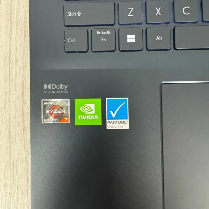 Ігровий ноутбук Asus ZenBook Pro 17 UM6702R / 17.3" (2560x1440) IPS Touch / AMD Ryzen 7 6800H (8 (16) ядер по 3,2 - 4,7 ГГц) / 16 ГБ DDR5 / 512 ГБ SSD NVMe / nVidia GeForce RTX 3050, 4 ГБ GDDR6, 128-bit / WebCam б/в - зображення 8