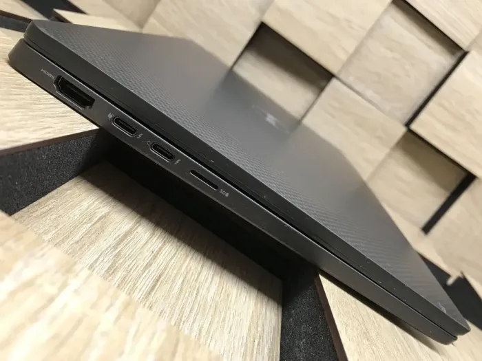 Ультрабук Dell Latitude 7410 / 14" (1920x1080) IPS / Intel Core i5-10310U (4 (8) ядра по 1.7 - 4.4 GHz) / 8 GB DDR4 / 240 GB SSD M.2 / Intel UHD Graphics / WebCam / USB 3.2 / HDMI / Windows 10 б/в - зображення 5