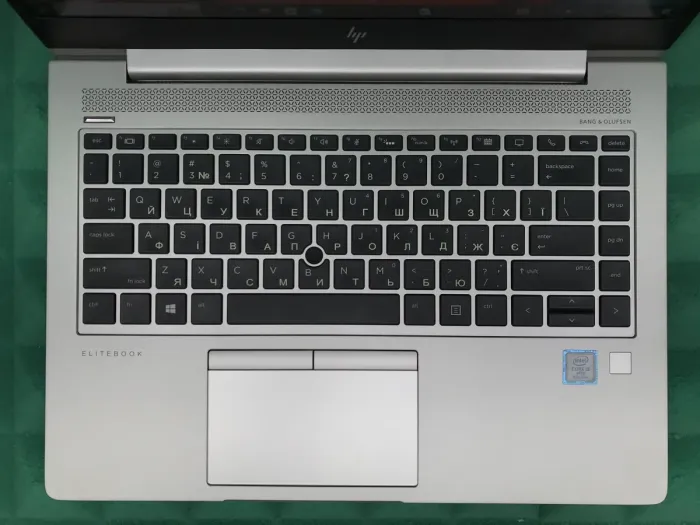 Ультрабук Б-клас HP EliteBook 840 G5 / 14" (1920x1080) IPS / Intel Core i5-8350U (4 (8) ядра по 1.7 - 3.6 GHz) / 8 GB DDR4 / 256 GB SSD M.2 / Intel UHD Graphics 620 / WebCam / Fingerprint / USB 3.1 / HDMI б/в - зображення 4