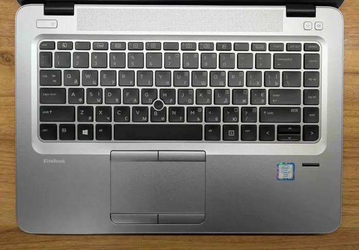 Ультрабук HP EliteBook 840 G3 / 14" (1920x1080) IPS / Intel Core i7-6600U (2 (4) ядра по 2.6 - 3.4 GHz) / 8 GB DDR4 / 240 GB SSD / Intel HD Graphics 520 / WebCam / HDMI / Windows 10 б/в - зображення 3