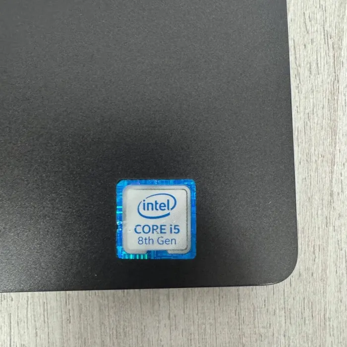 Ультрабук Б-клас Dell Latitude 5400 / 14" (1920x1080) IPS / Intel Core i5-8265U (4 (8) ядра по 1.6 - 3.9 GHz) / 16 GB DDR4 / 256 GB SSD / AMD Radeon 550X, 2 GB GDDR5, 64-bit / WebCam б/в - зображення 8