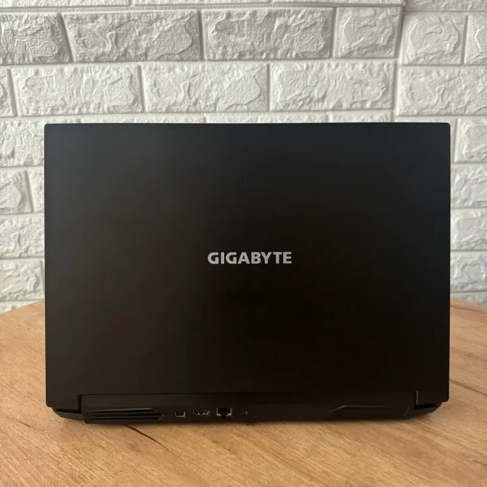 Ігровий ноутбук Б-клас Gigabyte A5 K1 / 15.6" (1920x1080) IPS / AMD Ryzen 5 5600H (6 (12) ядер 3.3 - 4.2 GHz) / 16 GB DDR4 / 512 GB SSD / nVidia GeForce RTX 3060, 6 GB GDDR6, 192-bit / WebCam б/в - зображення 3