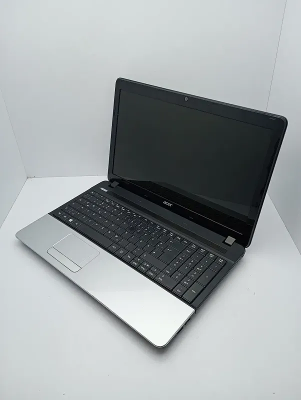 Ноутбук Acer Aspire E1-531 / 15.6" (1366x768) TN / Intel Pentium 2020M (2 ядра по 2.4 GHz) / 8 GB DDR3 / 320 GB HDD / Intel HD Graphics 2500 / WebCam б/в - зображення 6