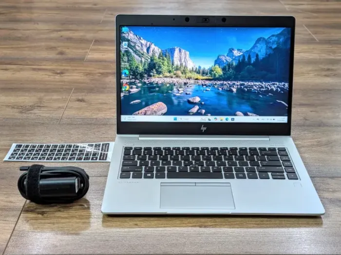 Ультрабук HP Elitebook 745 G5 / 14" (1920x1080) IPS / AMD Ryzen 7 Pro 2700U (4 (8) ядра по 2.2 - 3.8 GHz) / 8 GB DDR4 / 256 GB SSD / AMD Radeon Vega 10 Graphics / WebCam б/в - зображення 2