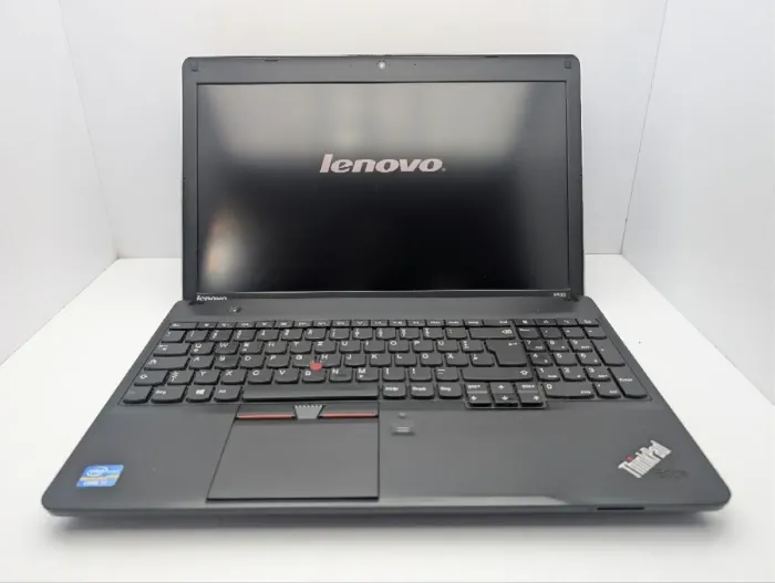 Ноутбук Lenovo Thinkpad E530 / 15.6" (1600x900) TN / Intel Core i7-3632QM (4 (8) ядра по 2.2 - 3.2 GHz) / 8 GB DDR3 / 750 GB HDD / Intel HD Graphics 4000 / WebCam / DVD-ROM б/в - изображение 3