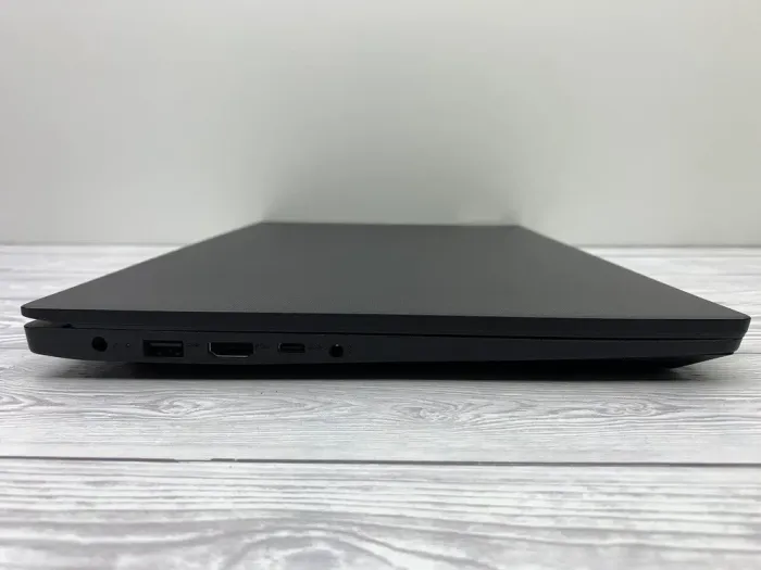 Ноутбук Lenovo V15 G2 ITL / 15.6" (1920x1080) IPS / Intel Core i3-1115G4 (2 (4) ядра по 3.0 - 4.1 GHz) / 8 GB DDR4 / 240 GB SSD / Intel UHD Graphics / WebCam б/в - зображення 4