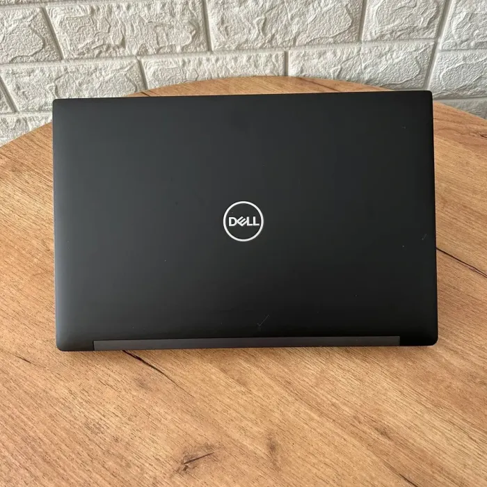 Ультрабук Б-клас Dell Latitude 7490 / 14" (1920x1080) IPS / Intel Core i7-8650U (4 (8) ядра по 1.9 - 4.2 GHz) / 8 GB DDR4 / 256 GB SSD / Intel UHD Graphics 620 / WebCam б/в - зображення 3