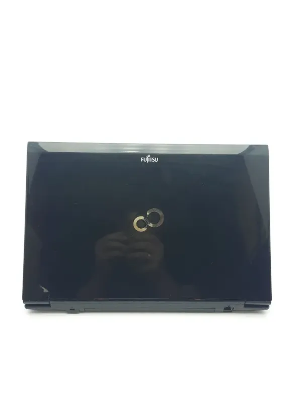 Ноутбук Б-клас Fujitsu LifeBook AH532 / 14" (1366x768) TN / Intel Core i3-2370M (2 (4) ядра по 2.4 GHz) / 8 GB DDR3 / 120 GB SSD / Intel HD Graphics 3000 / WebCam б/в - зображення 5