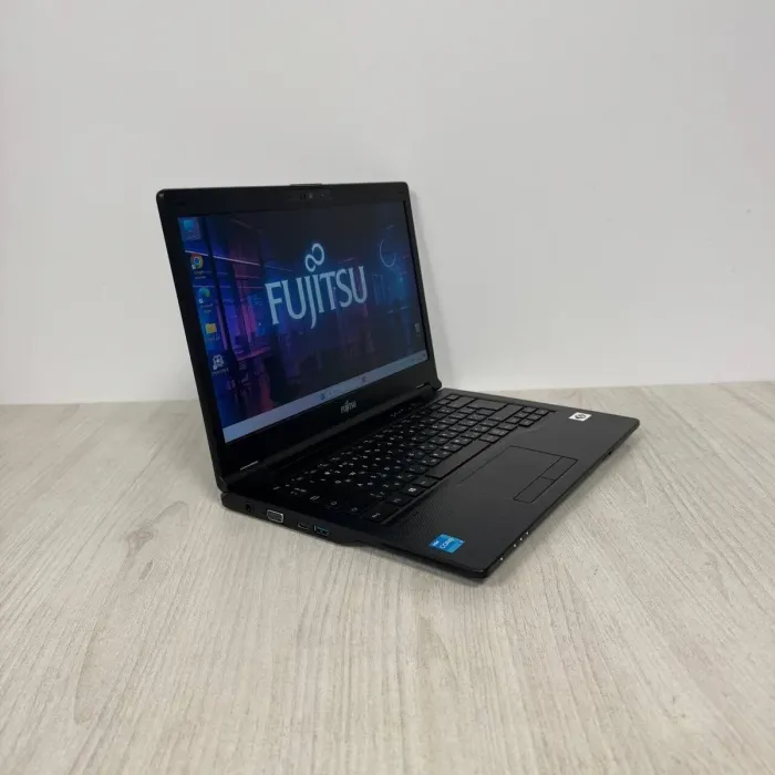 Ноутбук Fujitsu LifeBook E5411 / 14" (1920x1080) IPS / Intel Core i3-1115G4 (2 (4) ядра по 1.7 - 4.1 GHz) / 16 GB DDR4 / 256 GB SSD / Intel UHD Graphics / WebCam б/в - зображення 4