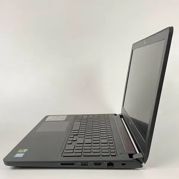 Ігровий ноутбук Dell Inspiron 5577 / 15.6" (1920x1080) IPS / Intel Core i5-7300HQ (4 ядра по 2.5 - 3.5 GHz) / 16 GB DDR4 / 512 GB SSD / nVidia GeForce GTX 1050, 4 GB GDDR5, 128-bit / WebCam / HDMI б/в - зображення 5