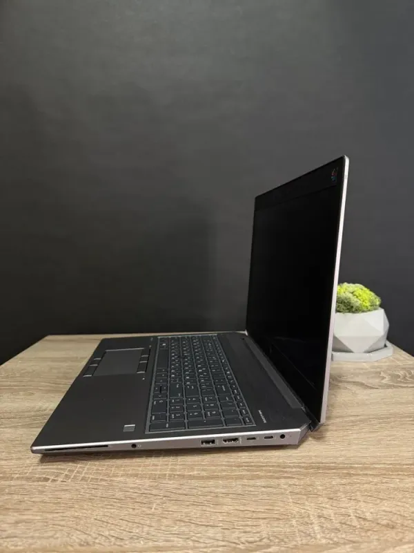 Мобільна робоча станція HP ZBook 15 G5 / 15.6" (1920x1080) IPS / Intel Core i7-8750H (6 (12) ядра по 2.2 - 4.1 GHz) / 16 GB DDR4 / 512 GB SSD M.2 / nVidia Quadro P2000, 4 GB GDDR5, 128-bit / WebCam б/в - зображення 5