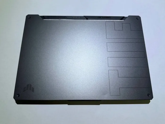 Ігровий ноутбук Asus TUF Gaming F15 FX506H / 15.6" (1920x1080) IPS / Intel Core i5-11400H (6 (12) ядер по 4.5 GHz) / 16 GB DDR4 / 512 GB SSD / nVidia GeForce RTX 3050 Ti, 4 GB GDDR6, 128-bit / WebCam б/в - зображення 3