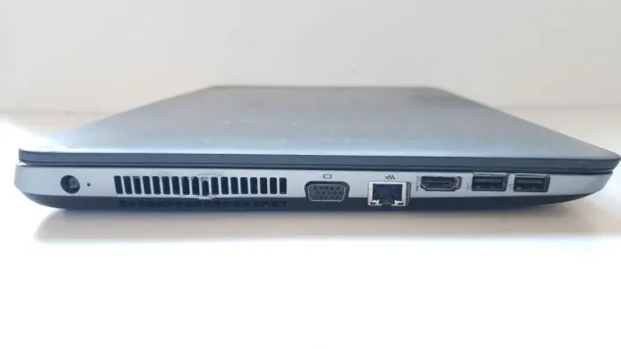 Ноутбук HP ProBook 450 G1 / 15.6" (1366x768) TN / Intel Core i5-4200U (2 (4) ядра по 1.6 - 2.6 GHz) / 8 GB DDR3 / 256 GB SSD / Intel HD Graphics 4400 / WebCam / DVD-RW б/в - зображення 4