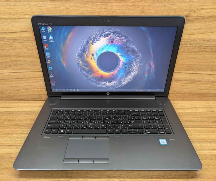 Мобільна робоча станція HP zBook 17 G3 / 17.3" (1600x900) TN / Intel Core i7-6700HQ (4 (8) ядра по 2.6 - 3.5 GHz) / 32 GB DDR4 / 512 GB SSD / nVidia Quadro M1000M, 2 GB DDR3, 128-bit / TouchID / WebCam / Windows 10 б/в - зображення 2