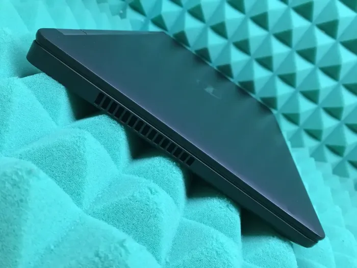 Ноутбук Б-клас Dell Latitude E5570 / 15.6" TN / Core i5-6200U (2(4) ядра по 2.3-2.8GHz) / 8GB DDR4 / 256GB SSD / HD Graphics 520 / WebCam / HDMI / Win 10 б/в - зображення 7