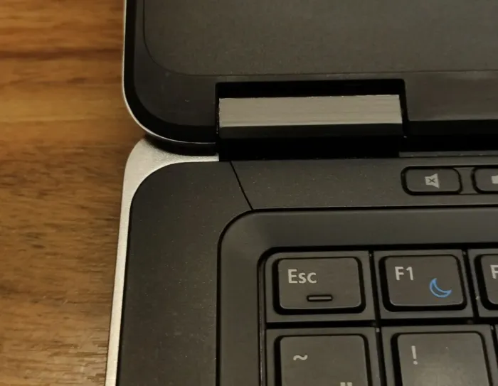 Ноутбук Б-клас Dell Latitude E7440 / 14" (1366x768) TN / Intel Core i7-4600U (2 (4) ядра по 2.1 - 3.3 GHz) / 8 GB DDR3 / 256 GB SSD / Intel HD Graphics 4400 / WebCam / Windows 10 б/в - зображення 3