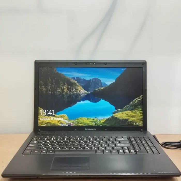 Ноутбук Lenovo G560 / 15.6" (1366x768) TN / Intel Pentium P6200 (2 ядра по 2.13 GHz) / 4 GB DDR3 / 120 GB SSD / Intel HD Graphics / WebCam б/в - зображення 2