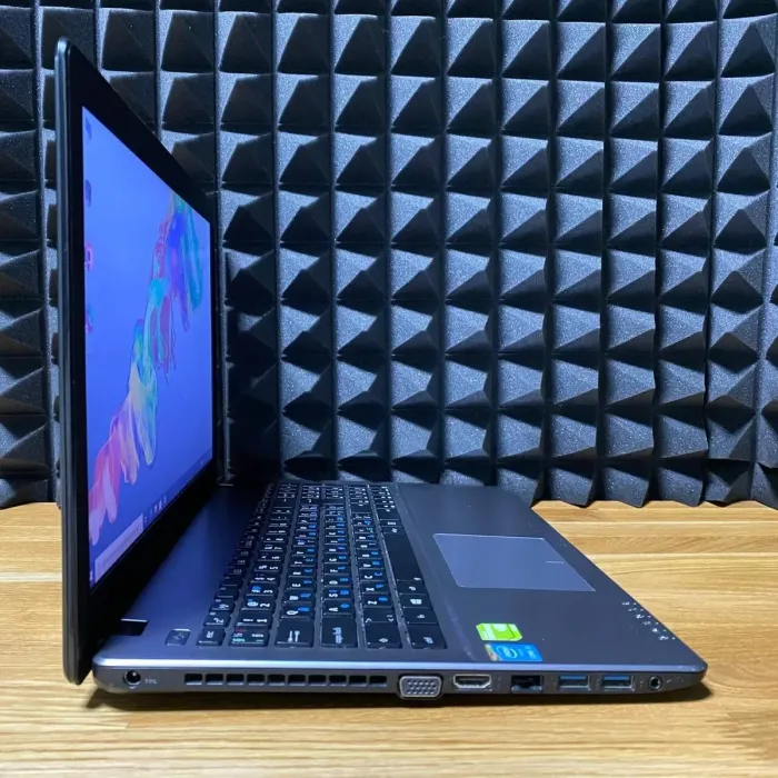 Ноутбук Б-клас Asus X550L / 15.6" (1366x768) TN / Intel Core i5-4210U (2 (4) ядра по 1.7 - 2.7 GHz) / 12 GB DDR3 / 128 GB SSD / nVidia GeForce 840M, 2 GB GDDR3, 64-bit / WebCam / DVD-ROM б/в - зображення 5