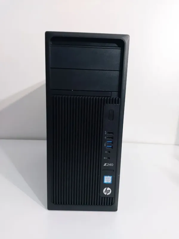 Робоча станція HP Z240 Workstation Tower / Intel Core i7-6700 (4 (8) ядра по 3.4 - 4.0 GHz) / 16 GB DDR4 / 256 GB SSD M.2 + 512 GB SSD / AMD Radeon RX 570, 4 GB GDDR5, 256-bit б/в - зображення 3