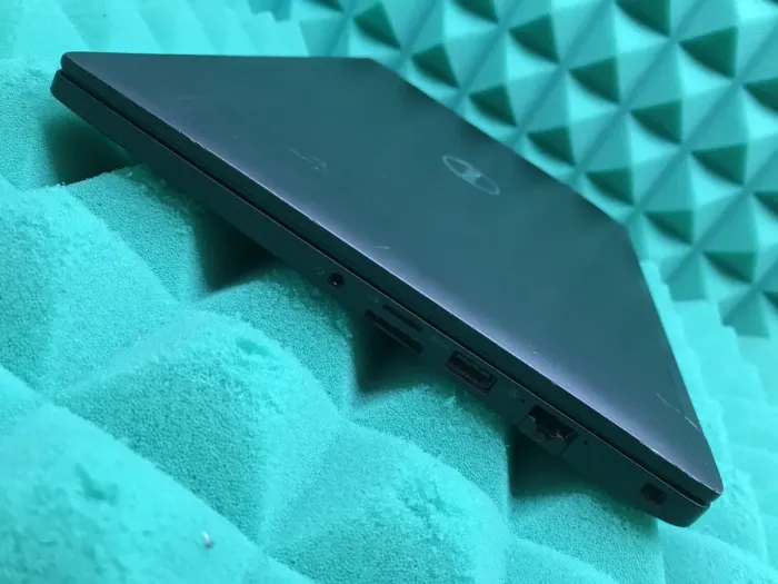 Ультрабук Dell Latitude 7390 / 13.3" IPS / Intel Core i5-8250U (4(8) ядра по 1.6-3.4GHz) / 8GB DDR4 / 128GB SSD / UHD Graphics 620 / WebCam / USB 3.1 / HDMI / Win 10 б/в - зображення 8