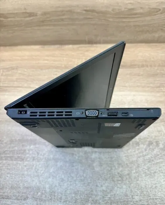 Нетбук Lenovo ThinkPad X250 / 12.5" (1366x768) TN / Intel Core i5-4300U (2 (4) ядра по 1.9 - 2.9 GHz) / 8 GB DDR3 / 256 GB SSD / Intel HD Graphics 5500 / WebCam / Win 10 / Дві АКБ б/в - зображення 4