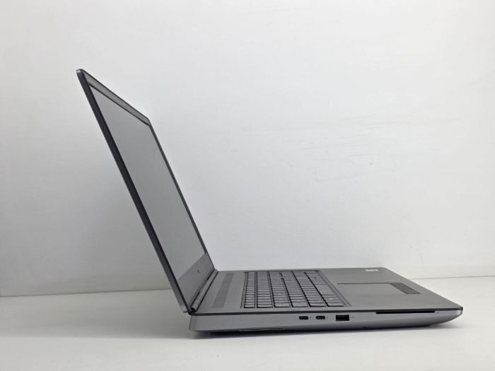 Мобільна робоча станція Dell Precision 7750 / 17,3" (1920x1080) IPS / Intel Core i7-10850H (6 (12) ядер по 2.7 - 5.1 GHz) / 32 GB DDR4 / 1000 GB SSD / nVidia Quadro RTX 3000, 6 GB GDDR6, 192-bit / WebCam б/в - зображення 4