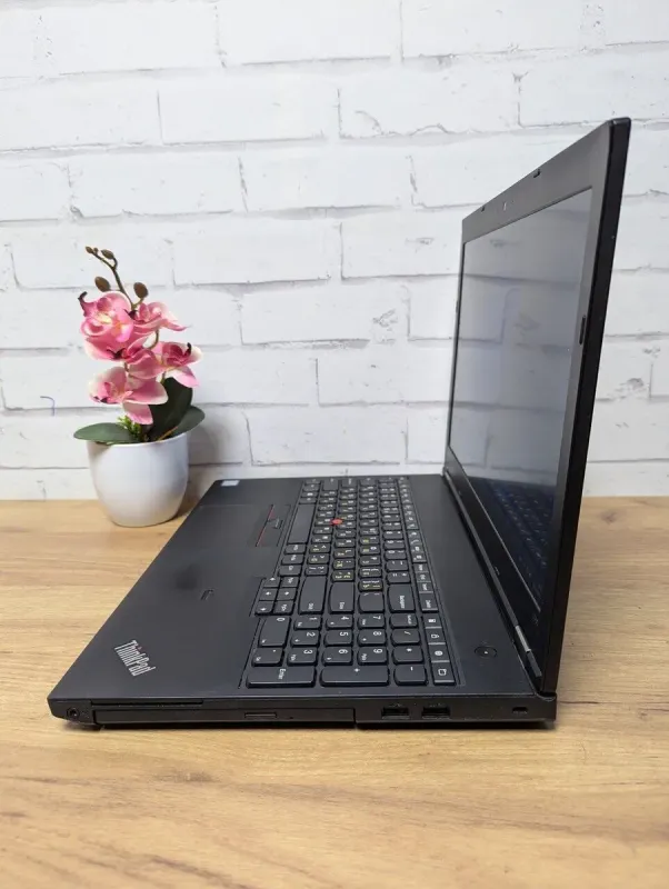 Ноутбук Lenovo ThinkPad L560 / 15.6" (1366x768) TN / Intel Core i5-6200U (2 (4) ядра по 2.3 - 2.8 GHz) / 8 GB DDR3 / 128 GB SSD / Intel HD Graphics 520 / WebCam / DVD-ROM б/в - зображення 4