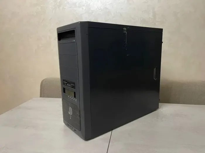 Системний блок Grand 202K Tower / Intel Xeon E5450 (4 ядра по 3.0 GHz) / 4 GB DDR2 / 120 GB SSD / no GPU / Wi-Fi б/в - зображення 4