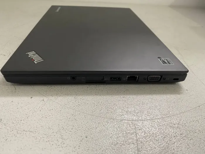 Ноутбук Lenovo ThinkPad T450s / 14" (1600x900) TN / Intel Core i5-5300U (2 (4) ядра 2.3 - 2.9 GHz) / 8 GB DDR3 / 128 GB SSD / Intel HD Graphics 5500 / WebCam б/в - зображення 4