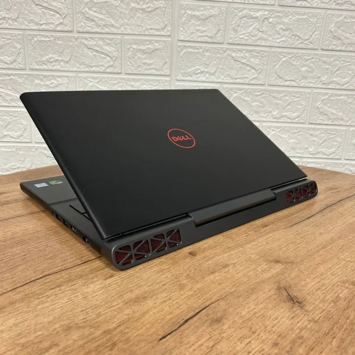 Ігровий ноутбук Б-клас Dell Inspiron 15 Gaming 7567 / 15.6" (1920x1080) TN / Intel Core i5-7300HQ (4 ядра по 2.5 - 3.5 GHz) / 16 GB DDR4 / 1000 GB SSD / nVidia GeForce GTX 1050, 4 GB GDDR5, 128-bit / WebCam б/в - зображення 6