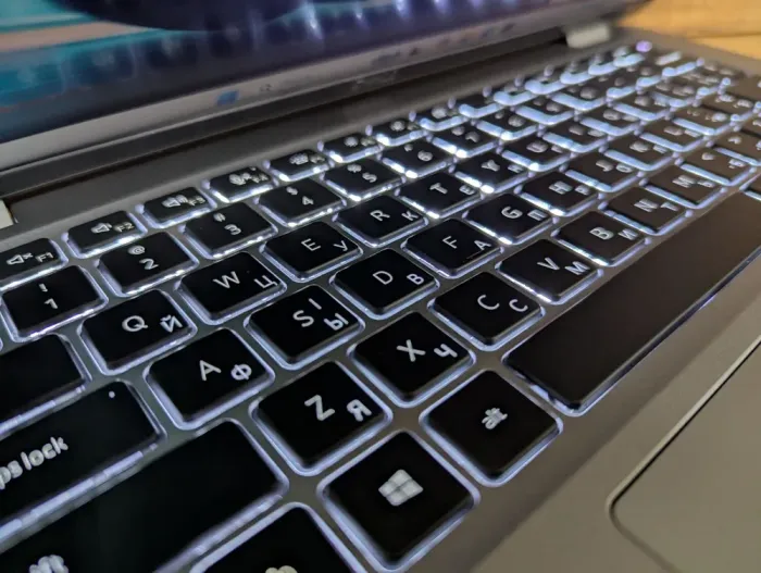 Ультрабук Dell Latitude 5420 / 14" (1920x1080) IPS / Intel Core i5-1135G7 (4 (8) ядра по 2.4 - 4.2 GHz) / 16 GB DDR4 / 512 GB SSD / Intel Iris Xe Graphics / WebCam / Windows 10 б/в - зображення 6