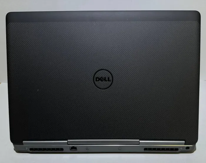 Мобільна робоча станція Dell Precision 7520 / 15,6" (1920x1080) IPS / Intel Core i7-7820HQ (4 (8) ядра по 2,9 - 3,9 ГГц) / 16 ГБ DDR4 / 256 ГБ SSD / nVidia Quadro M1200, 4 ГБ GDDR5, 128-біт / WebCam / Win 11 Pro б/в - зображення 3