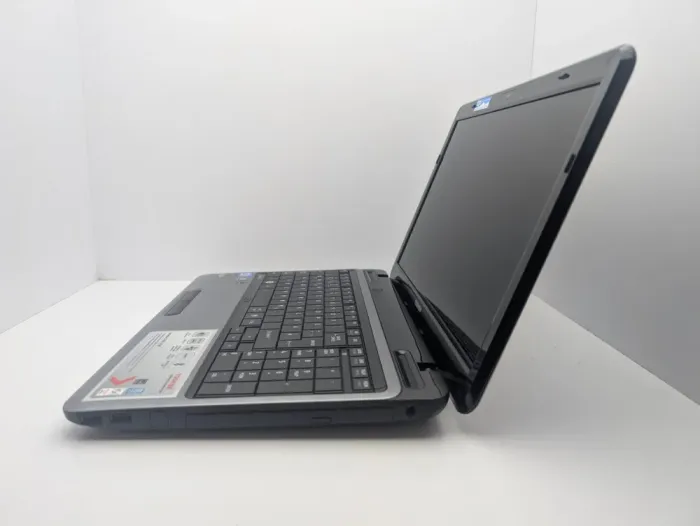 Ноутбук Toshiba Satellite L750 / 15.6" (1366x768) TN / Intel Core i3-2310M (2 (4) ядра по 2.1 GHz) / 6 GB DDR3 / 500 GB HDD / nVidia GeForce GT 525M, 1 GB DDR3, 128-bit / WebCam / HDMI б/в - зображення 6