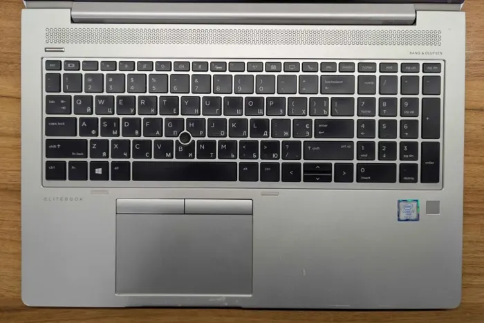 Ультрабук HP EliteBook 850 G5 / 15.6" (1920x1080) IPS / Intel Core i7-7600U (2 (4) ядра по 2.8 - 3.9 GHz) / 16 GB DDR4 / 512 GB SSD / Intel HD Graphics 620 / WebCam / HDMI / Windows 10 б/в - зображення 3