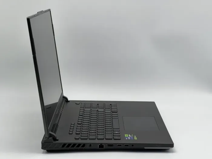 Ігровий ноутбук Б-класу Asus ROG Strix G18 G814JZ-G18 / 18" (2560x1600) IPS / Intel Core i9-13980HX (24 (32) ядра по 2,2 - 5,5 ГГц) / 32 ГБ DDR5 / 2048 ГБ SSD NVMe / nVidia GeForce RTX 4080, 12 ГБ GDDR6, 192-біт / WebCam б/в - зображення 3