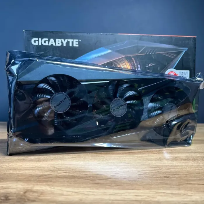 Дискретна відеокарта nVidia GeForce RTX 3070 Ti, 8 GB GDDR6X, 256-bit / 2x HDMI, 2x DisplayPort / Коробка - зображення 2