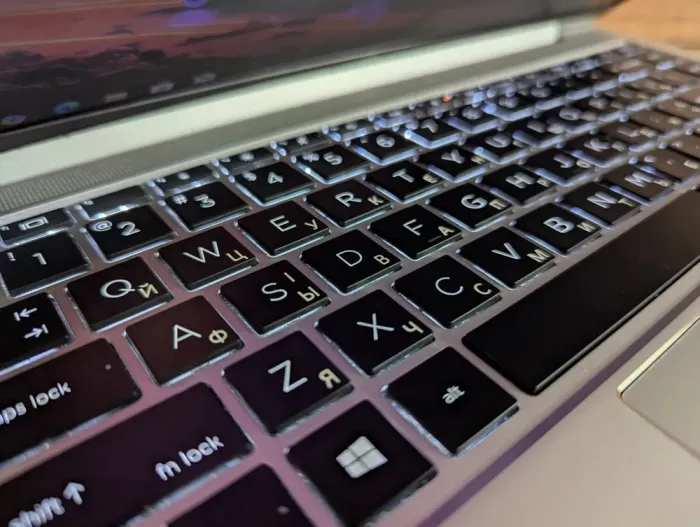 Ноутбук Б-клас HP ProBook 440 G8 / 14" (1920x1080) IPS / Intel Core i5-1135G7 (4 (8) ядра по 2.4 - 4.2 GHz) / 16 GB DDR4 / 480 GB SSD / Intel Iris Xe Graphics / WebCam / TouchID / Windows 10 б/в - зображення 6