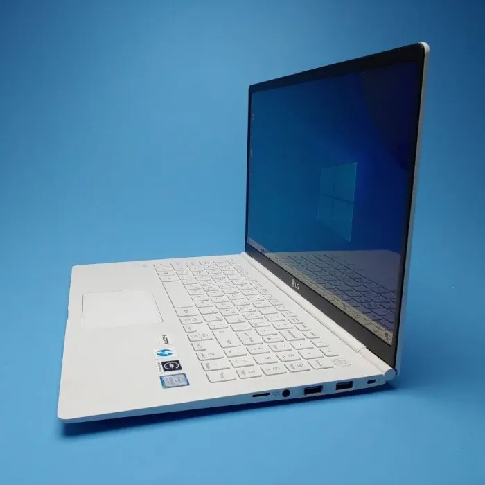 Ультрабук LG Gram 15ZD990-VX50K / 15.6" (1920x1080) IPS / Intel Core i5-8265U (4 (8) ядра по 1.6 - 3.9 GHz) / 8 GB DDR4 / 256 GB SSD / Intel UHD Graphics 620 / WebCam / Win 10 Home б/в - зображення 5