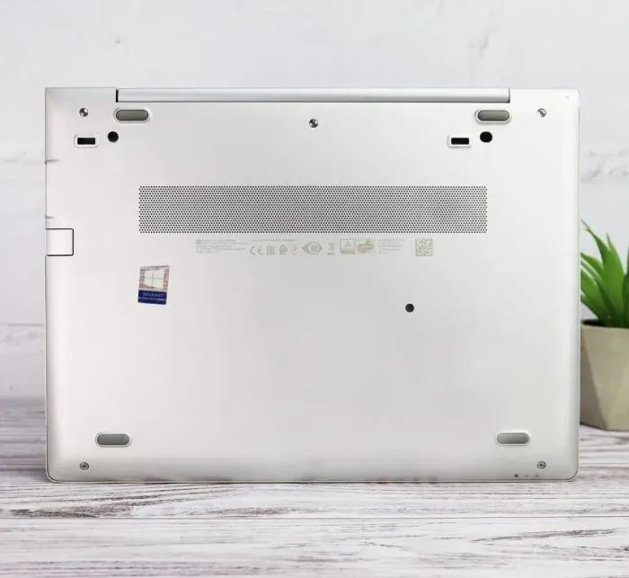 Ультрабук HP EliteBook 830 G5 / 13.3" (1920x1080) IPS / Intel Core i5-8350U (4 (8) ядра по 1.7 - 3.6 GHz) / 8 GB DDR4 / 256 GB SSD M.2 / Intel UHD Graphics 620 / WebCam б/в - зображення 6