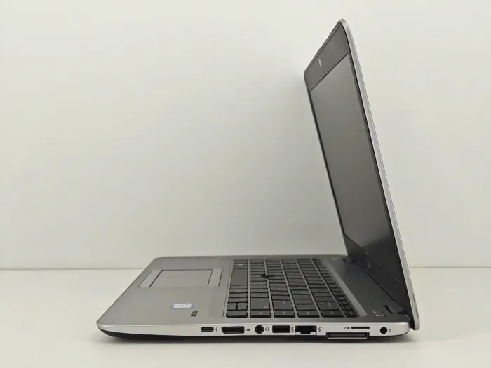 Ультрабук HP EliteBook 840 G3 / 14" (1366x768) TN / Intel Core i5-6300U (2 (4) ядра по 2.4 - 3.0 GHz) / 8 GB DDR4 / 256 GB SSD / Intel HD Graphics 520 / WebCam б/в - зображення 5
