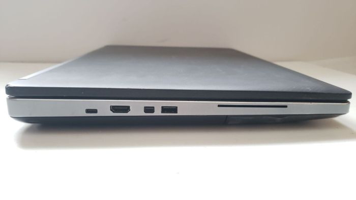 Мобільна робоча станція Б-класу Dell Precision 7720 / 17,3" (1920x1080) IPS / Intel Core i7-7820HQ (4 (8) ядра по 2,9 - 3,9 ГГц) / 32 ГБ DDR4 / 512 ГБ SSD M.2 / nVidia Quadro P5000, 16 ГБ GDDR5X, 256-біт / WebCam б/в - зображення 4