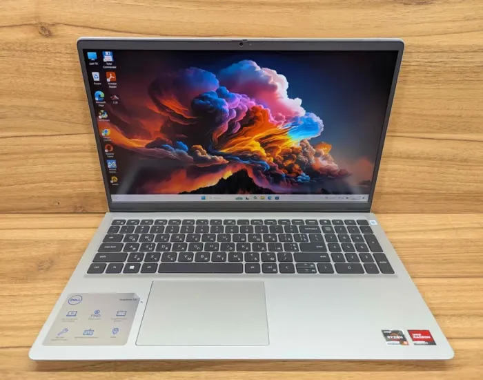 Ноутбук Dell Inspiron 15 3525 / 15.6" (1920x1080) IPS Touch / AMD Ryzen 5 5625U (6 (12) ядер по 2.3 - 4.3 GHz) / 16 GB DDR4 / 512 GB SSD / AMD Radeon Vega 8 / WebCam / Windows 11 б/в - зображення 2