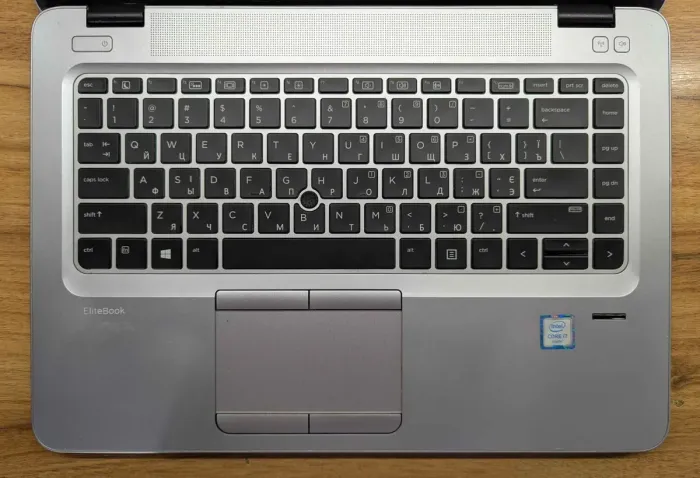 Ультрабук HP EliteBook 840 G3 / 14" (2560x1440) IPS / Intel Core i7-6500U (2 (4) ядра по 2.5 - 3.1 GHz) / 8 GB DDR4 / 240 GB SSD / Intel HD Graphics 520 / WebCam / Fingerprint / Windows 10 б/в - зображення 3