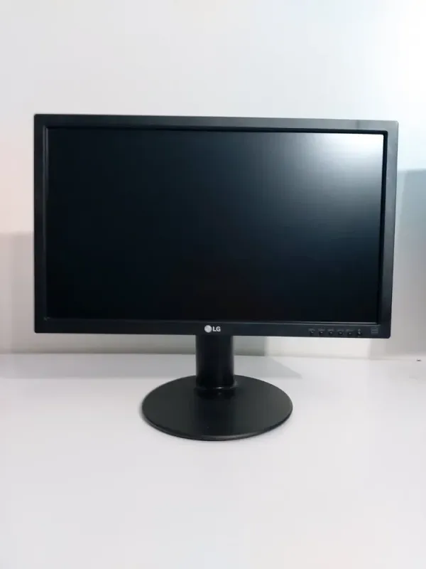 Монітор LG 24MB35PM-B / 24" (1920x1080) IPS / VGA / DVI / Вбудовані колонки 2x 2W / VESA 100x100 б/в - зображення 2